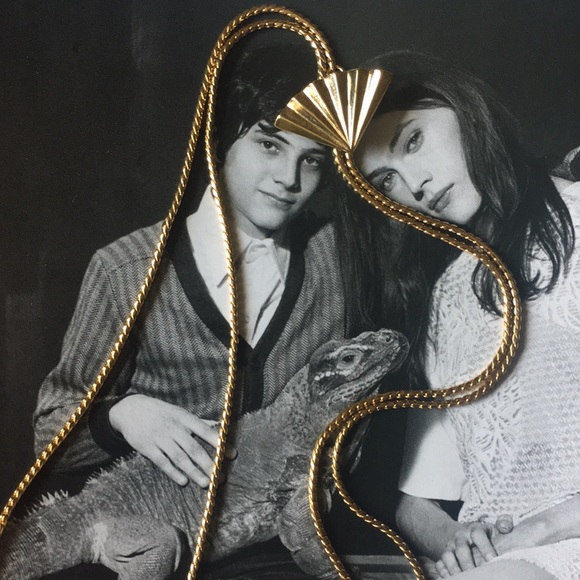 Vintage gold tone chocker/necklace - Picture 3 of 6